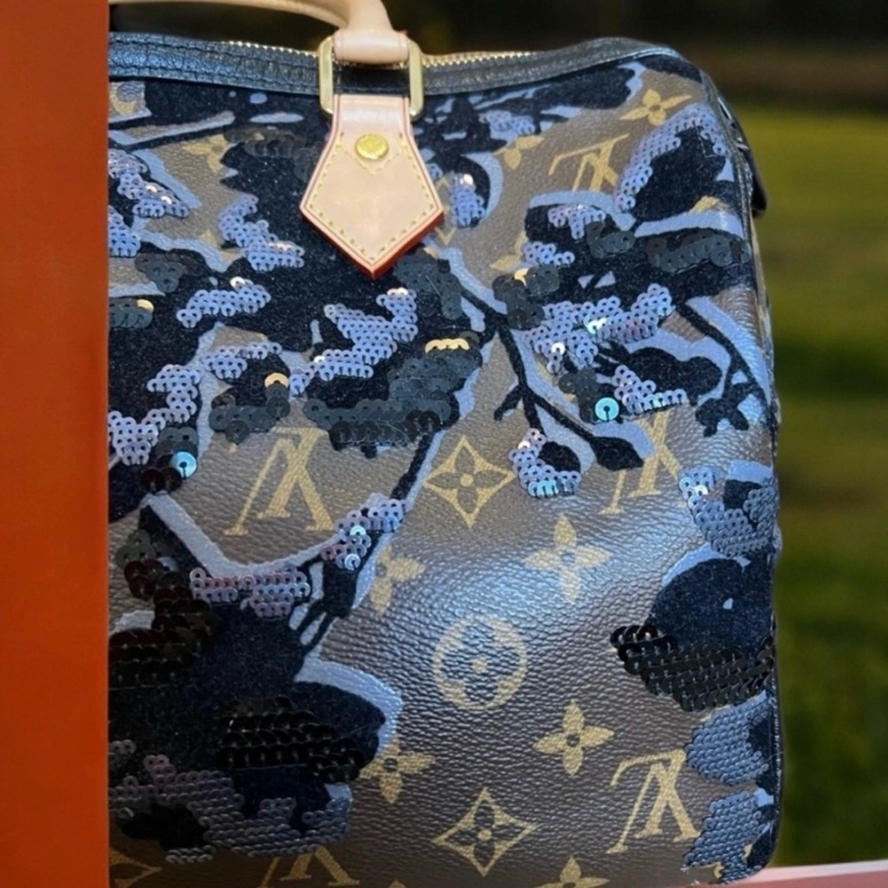 Louis Vuitton Monogram Fleur De Jais Sequin Speedy 30 Bag It is a stunning bag! - Picture 10 of 16